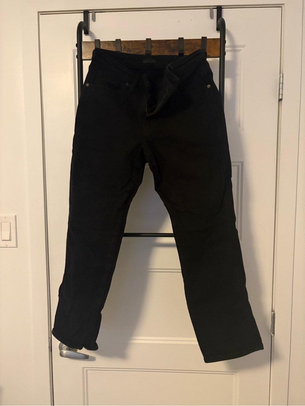 Classic Uniqlo Black Jeans - Versatile Everyday Staple